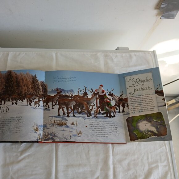 Santa's Reindeer Hardcover Christmas Book by Rod Green 2007 - Picture 9 of 16